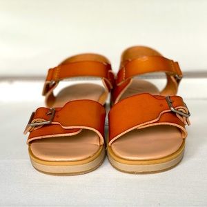 Like new Zara strappy leather sandal.